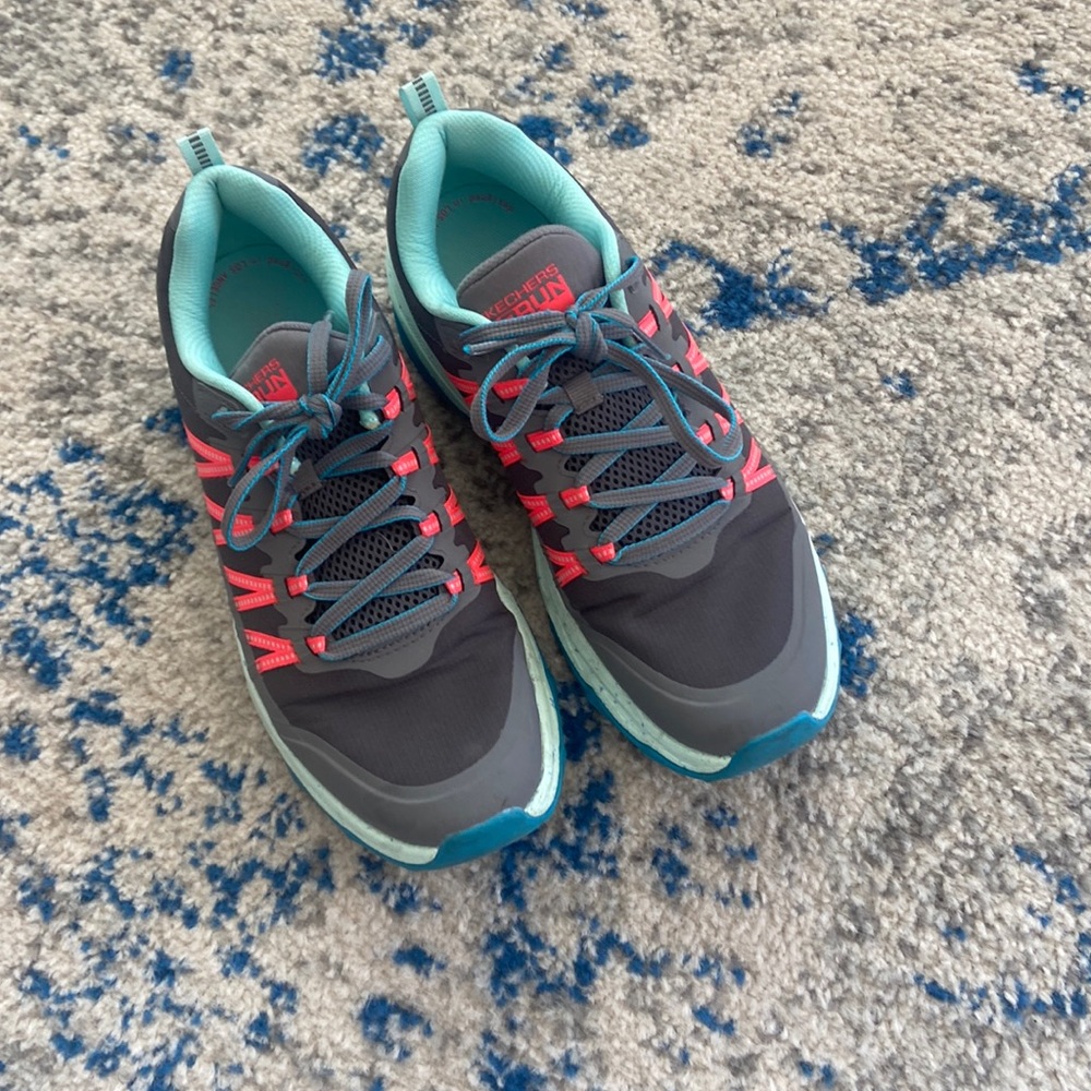 Skechers size 8.5 Women GoTrail gently worn